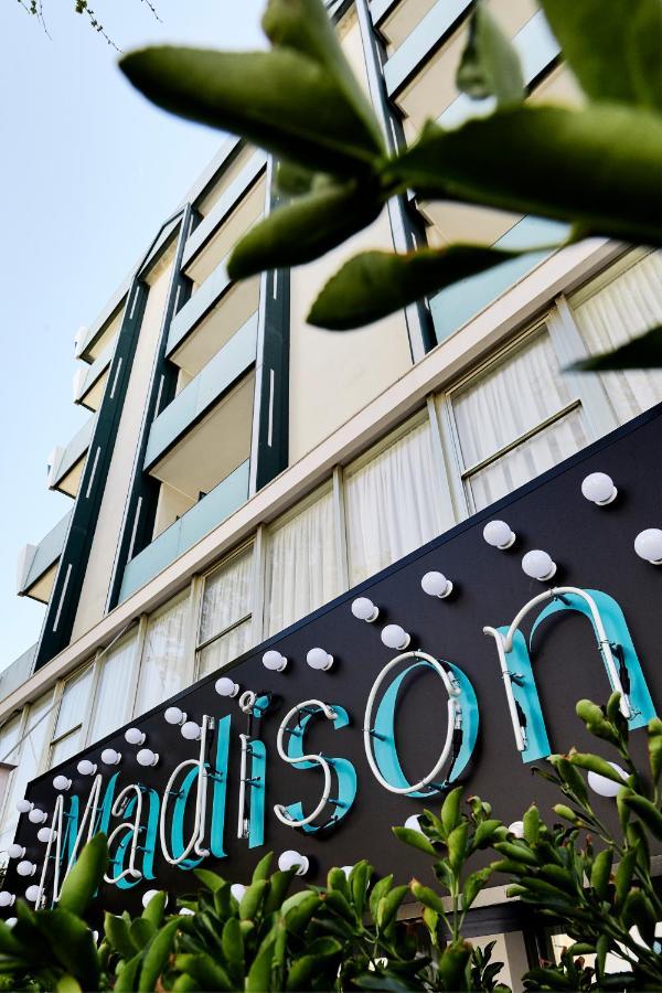 Hotel Madison リミニ エクステリア 写真